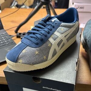 Onitsuka Tiger by Asics Men's Navy and Cream Sneakers 8us size
